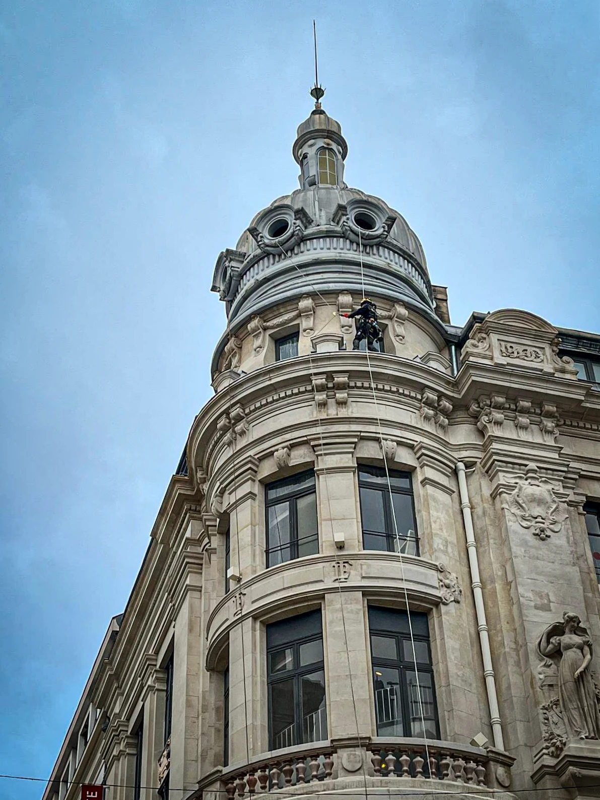 Intervention de cordistes MS Access pour à sa juste mesure chez LES ATELIERS PERRAULT à Bordeaux (bâtiment) – 2